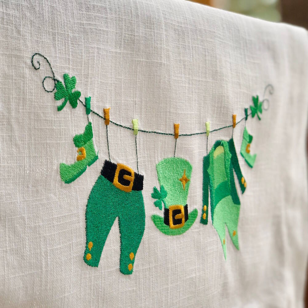 St. Patrick's Linen Table Runner