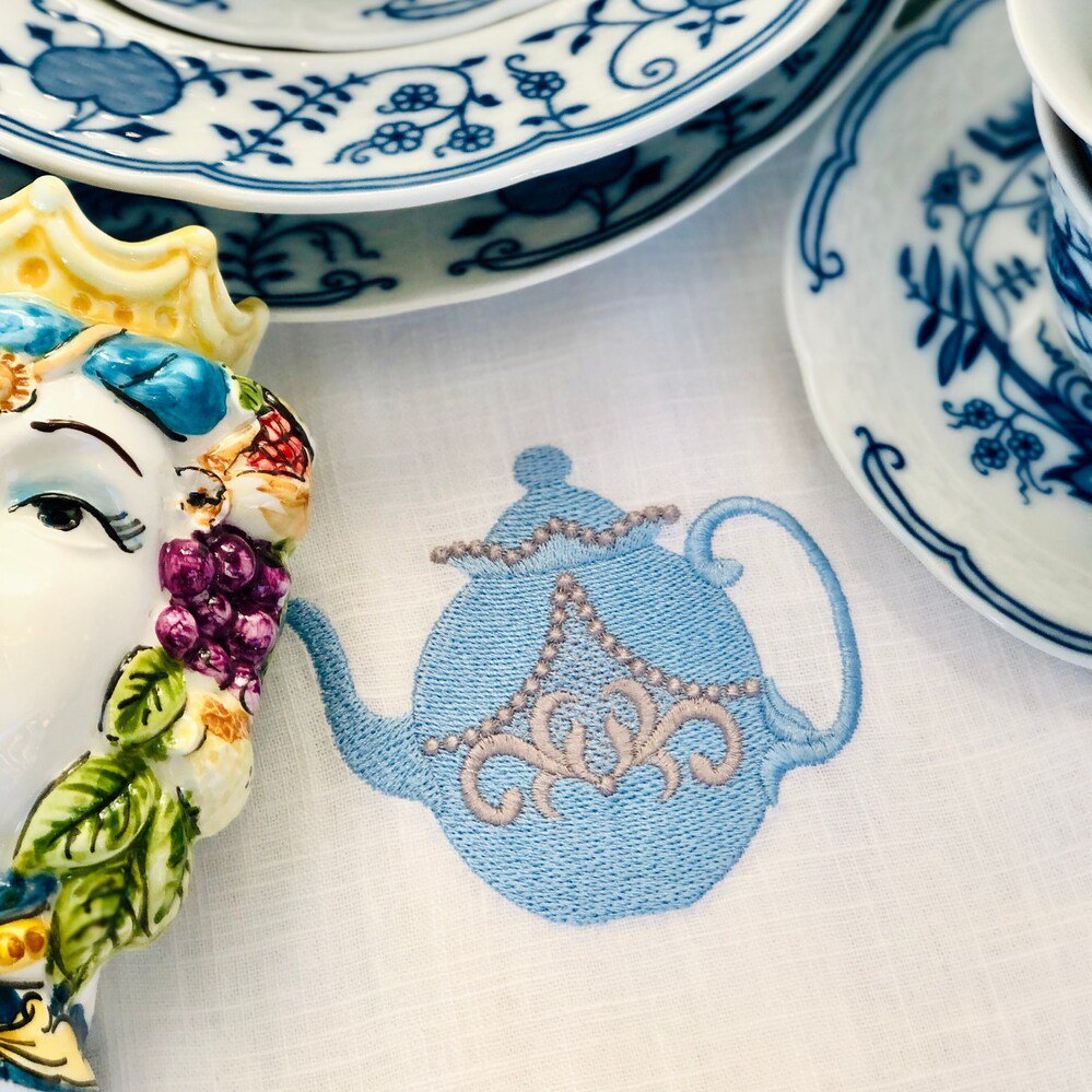 Blue Tea Pot Linen Guest Towel