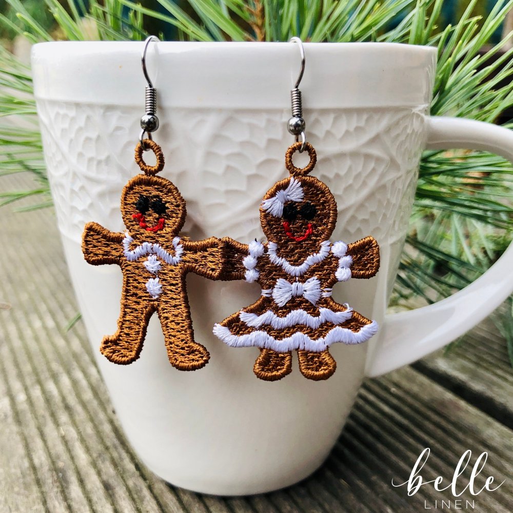 Lace earrings - gingerbread couple