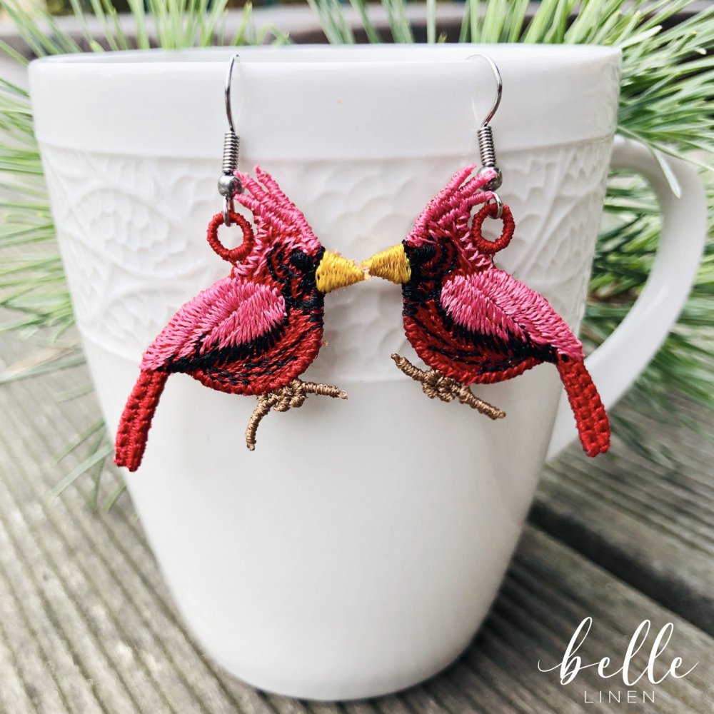 Lace earrings - cardinal