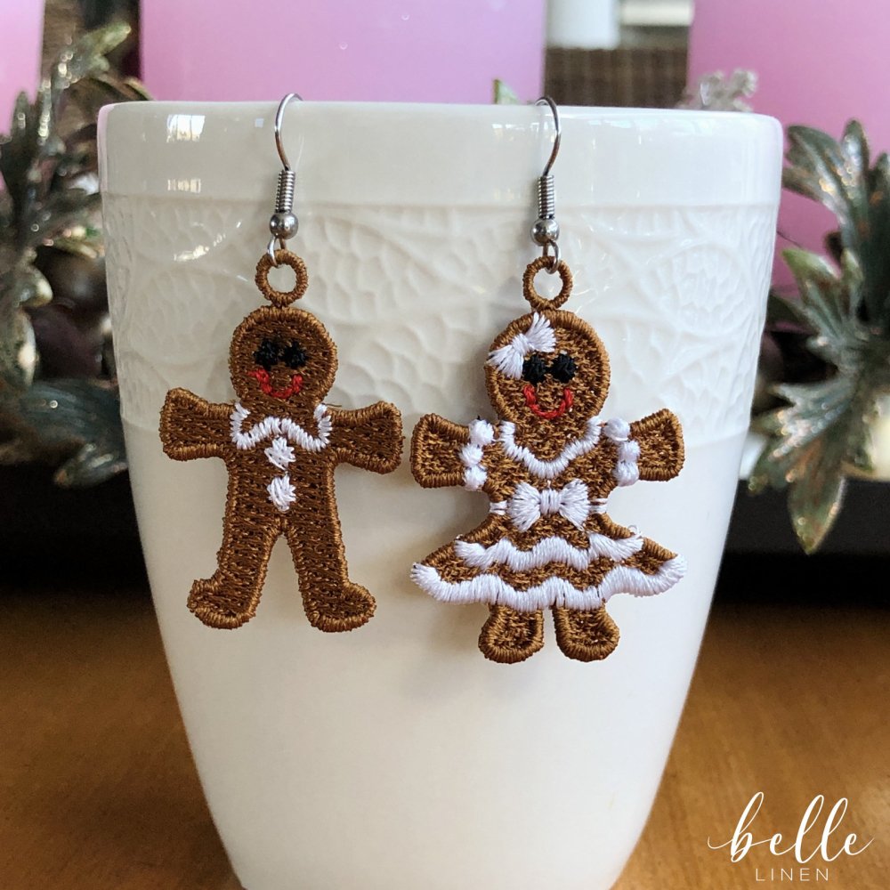 Lace earrings - gingerbread couple