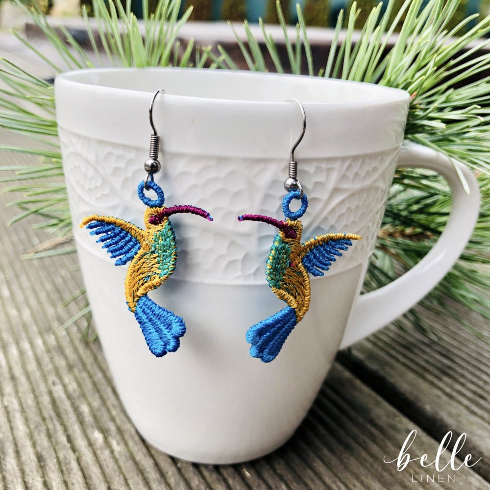 Lace earrings - hummingbird
