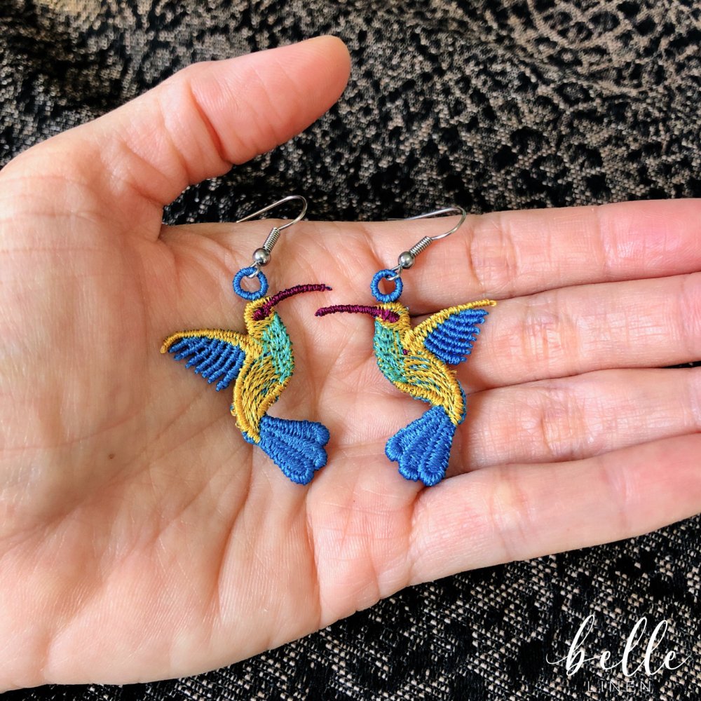 Lace earrings - hummingbird