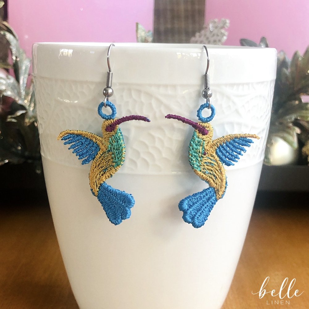 Lace earrings - hummingbird