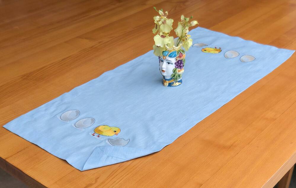 Little Chick & Eggs Table Runner