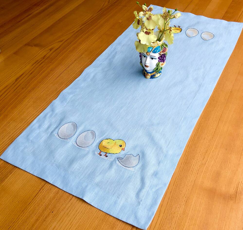 Little Chick & Eggs Table Runner