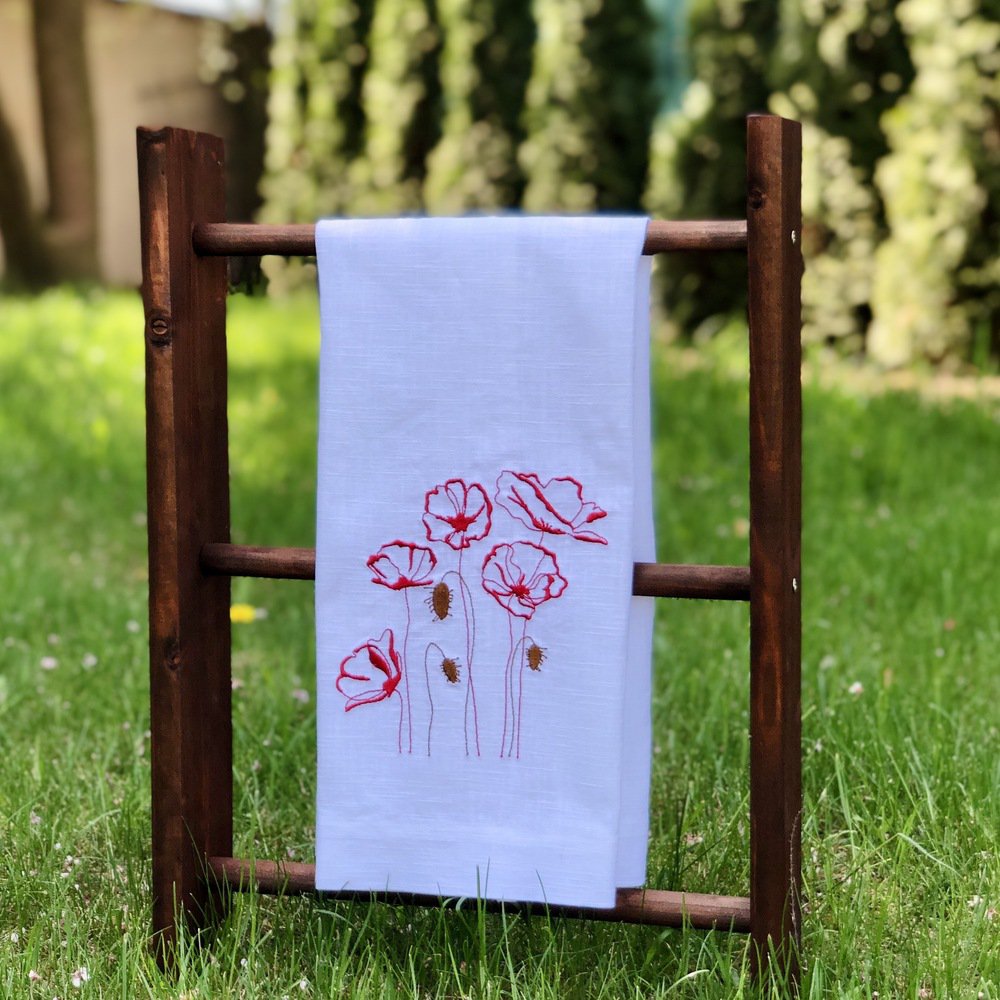 Red Poppies Linen Guest Towel