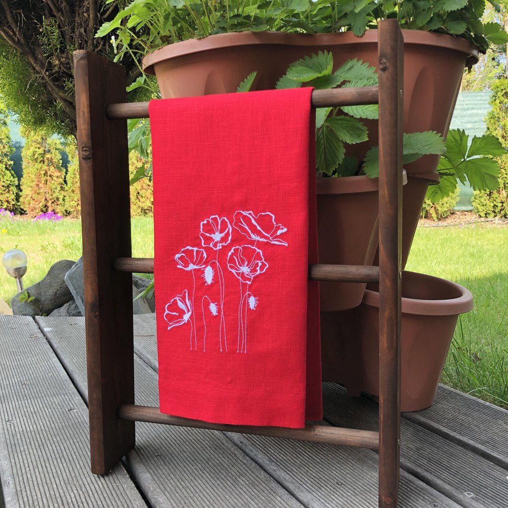 Red Poppies Linen Guest Towel