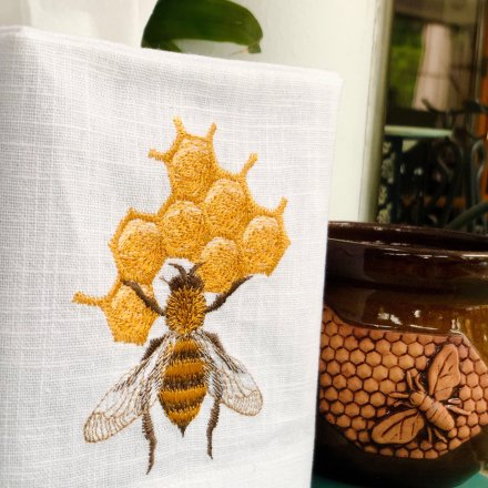 Honey Bee Tissue Box Cover