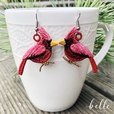 Lace earrings - cardinal