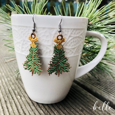 Lace earrings - christmas tree