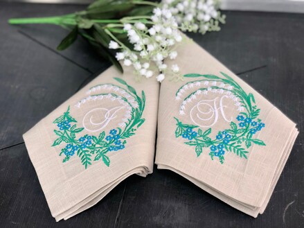 Lily Monogram Linen Napkin