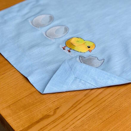 Little Chick & Eggs Table Runner